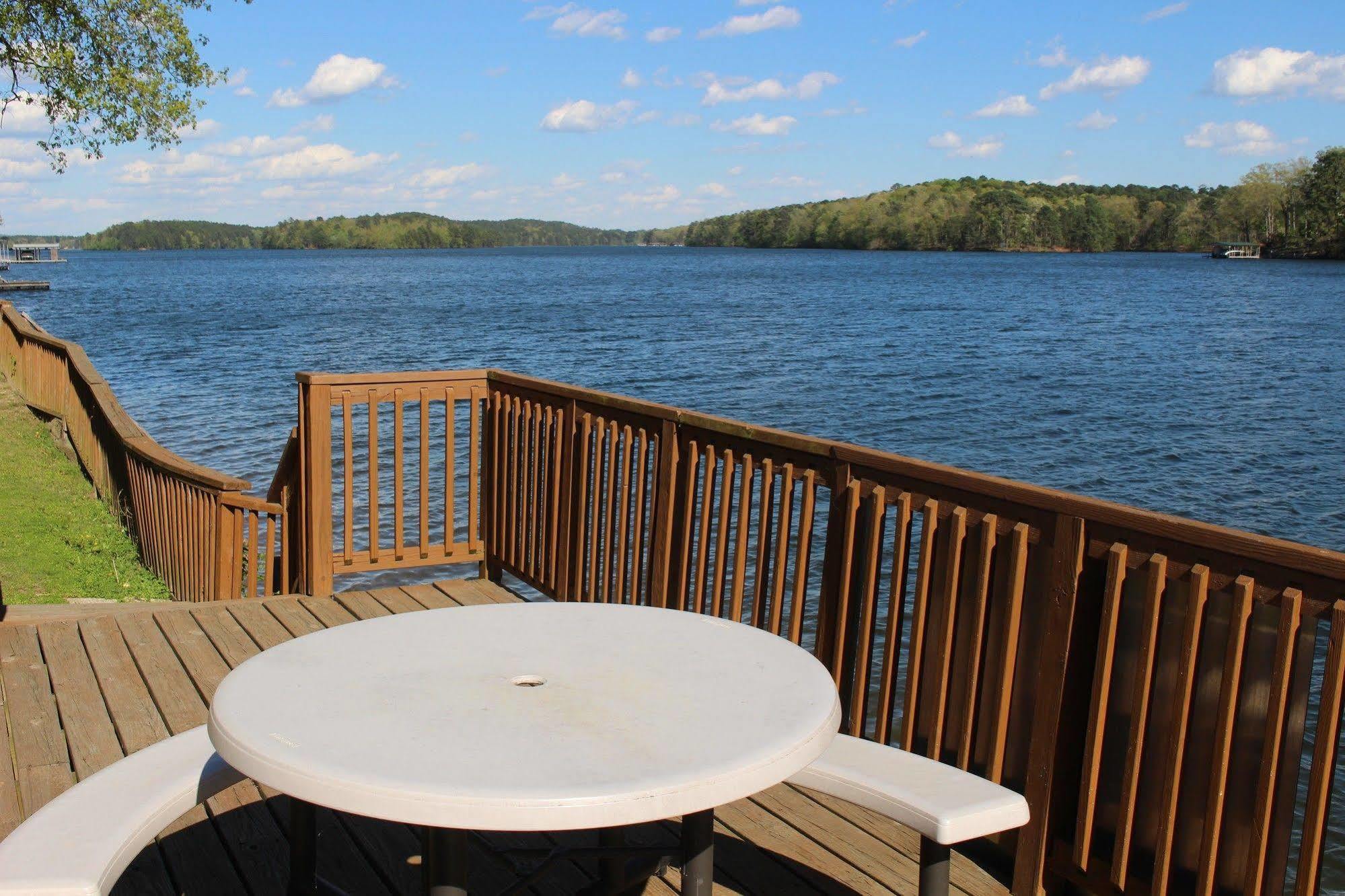 The Wharf Resort Lake Hamilton Exterior foto